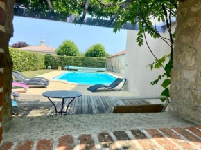 Glycine, 6 person cottage